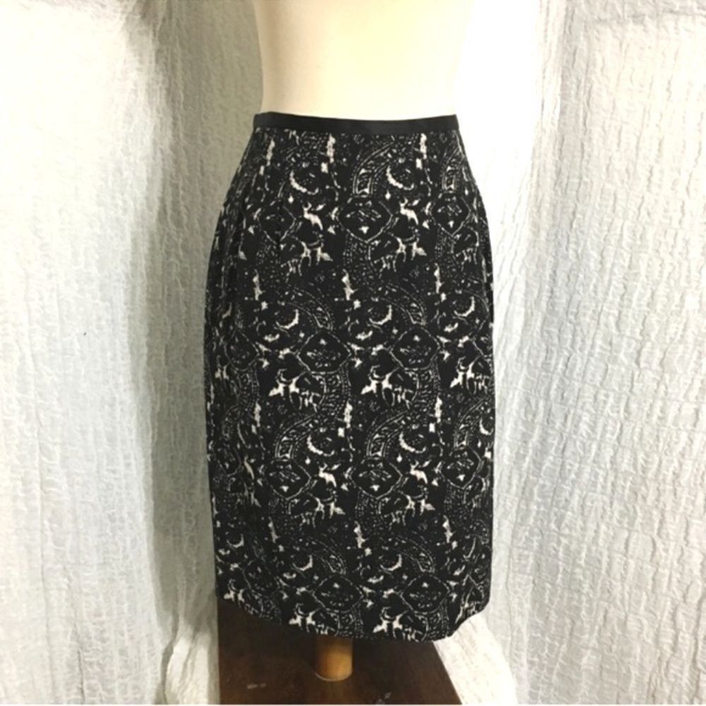 Elegant Black and White Skirt